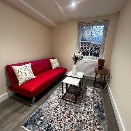Апартаменты Flat In Лондон Экстерьер фото