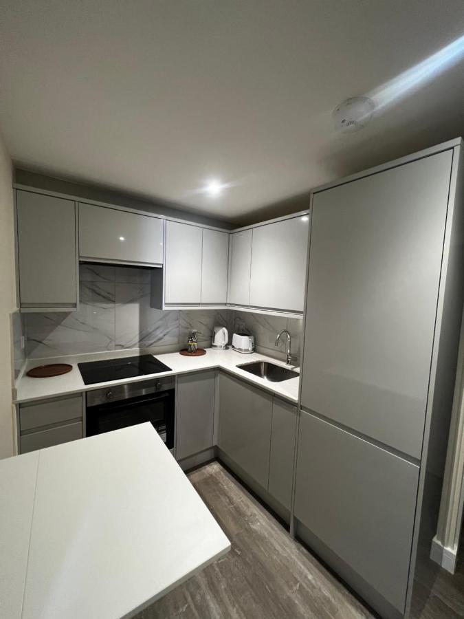 Апартаменты Flat In Лондон Экстерьер фото